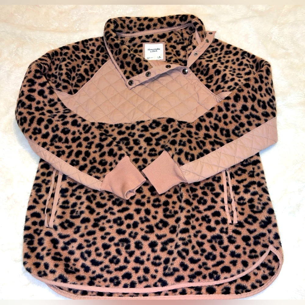 Women’s Abercrombie & Fitch Cheetah Print Sherpa